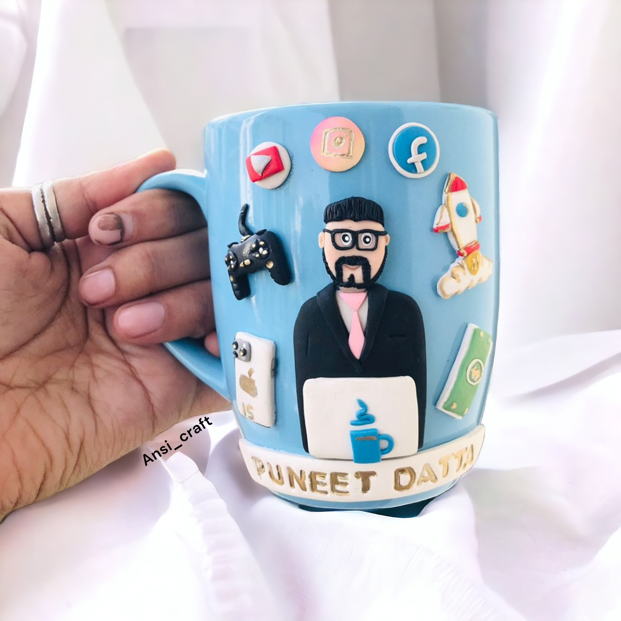 Single Figure Mug