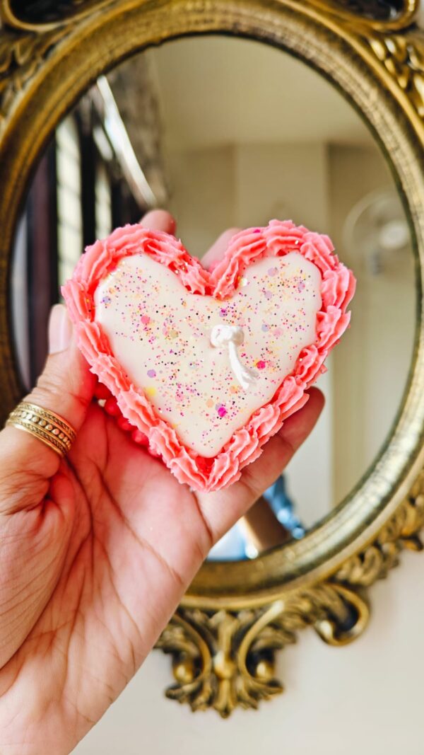 Heart cake candle